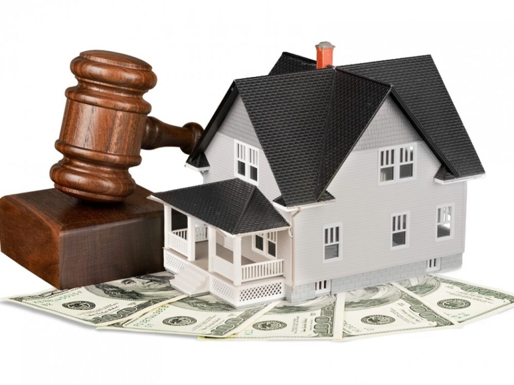 Legal assistance to buy and sell a property