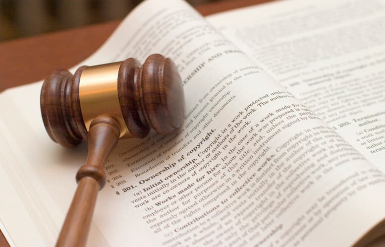 محامي حقوق الملكية الفكرية وما هي الخدمات التي يقدمها؟