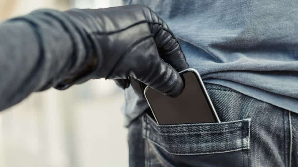استشارة عن استرجاع المحمول المسروق