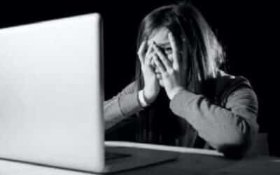 ما هي العقوبات القانونية للتهديد بصور في القانون المصري ؟