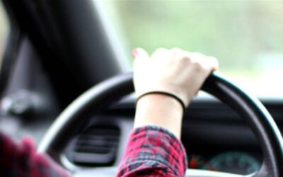 ما هي عقوبة القيادة تحت السن القانوني ؟