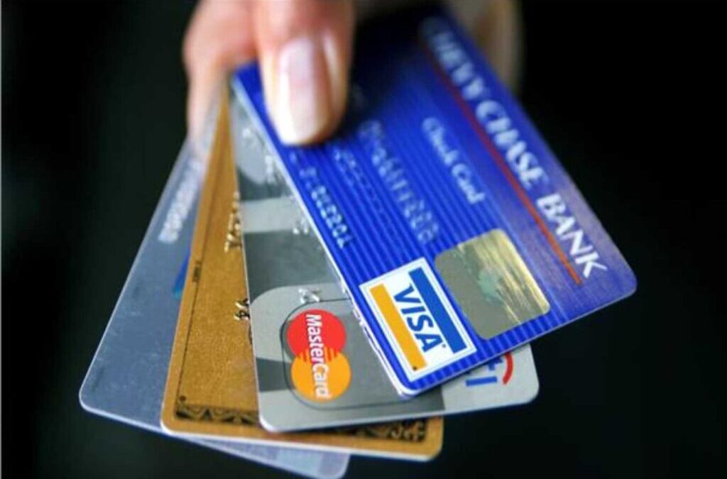 ما هي عقوبة سرقة بطاقات الائتمان ؟
