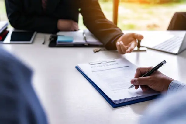 ما هي صيغة و نموذج عقد وعد بالشراء ؟