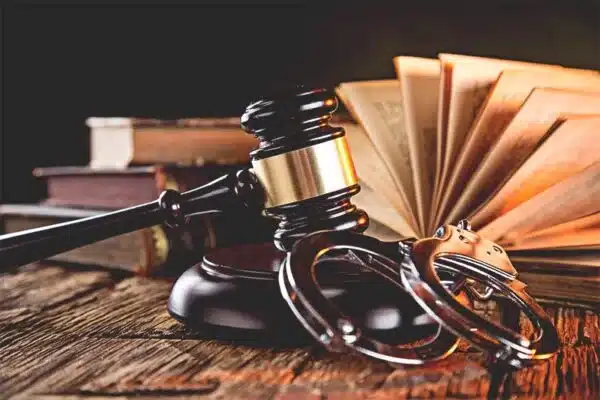 ما هي الإجراءات المتبعة في تنفيذ شروط الجزاء ؟