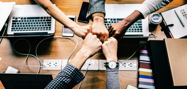 أثر قانون العمل على الاقتصاد والمجتمع ؟