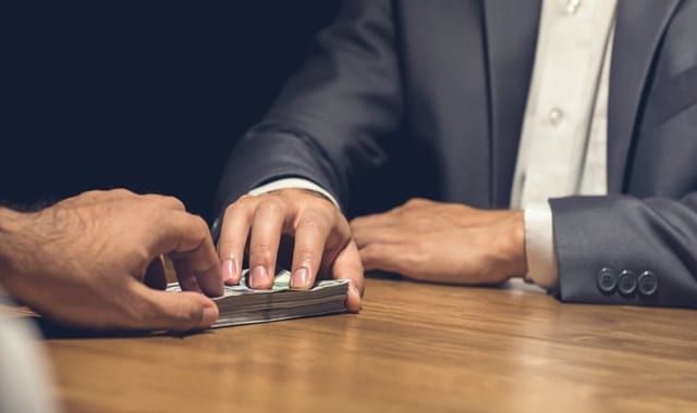 آثار التصرفات غير القانونية في الممتلكات وطرق إبطالها قانونيًا
