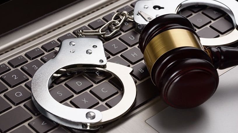 الجـرائم البنكيـة: أشكالها وسبل حماية الأموال في عصر الرقمية والتكنولوجيا