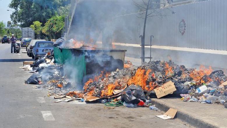 تخريب الطرق والشوارع والمنشآت العامة