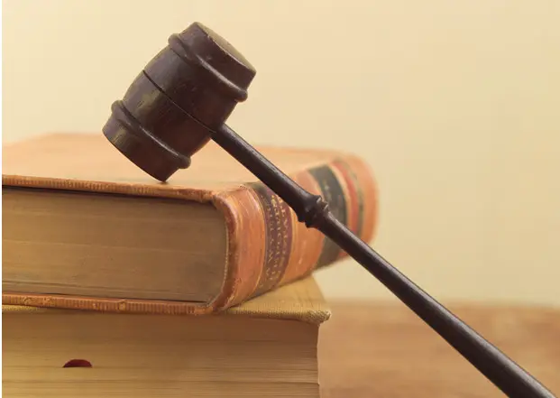 آليات تعديل الدساتير: السلطة التأسيسية المنشأة والمعدلة