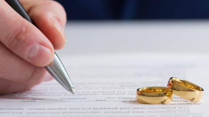 حقوق الزوج على الزوجة